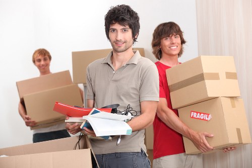 Trusted house removalists in Muswellhill handling delicate belongings